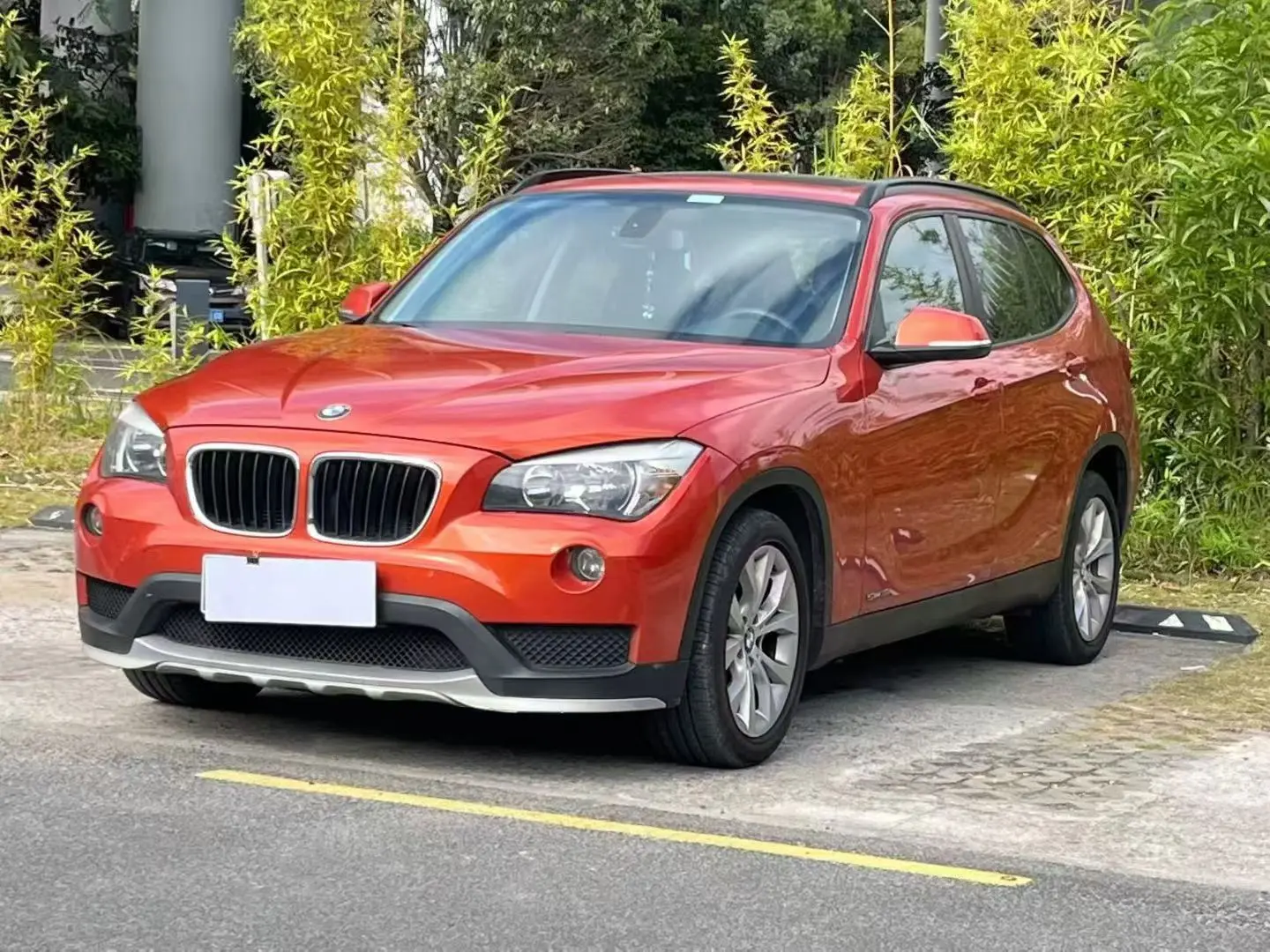 BMW X1  из Китая