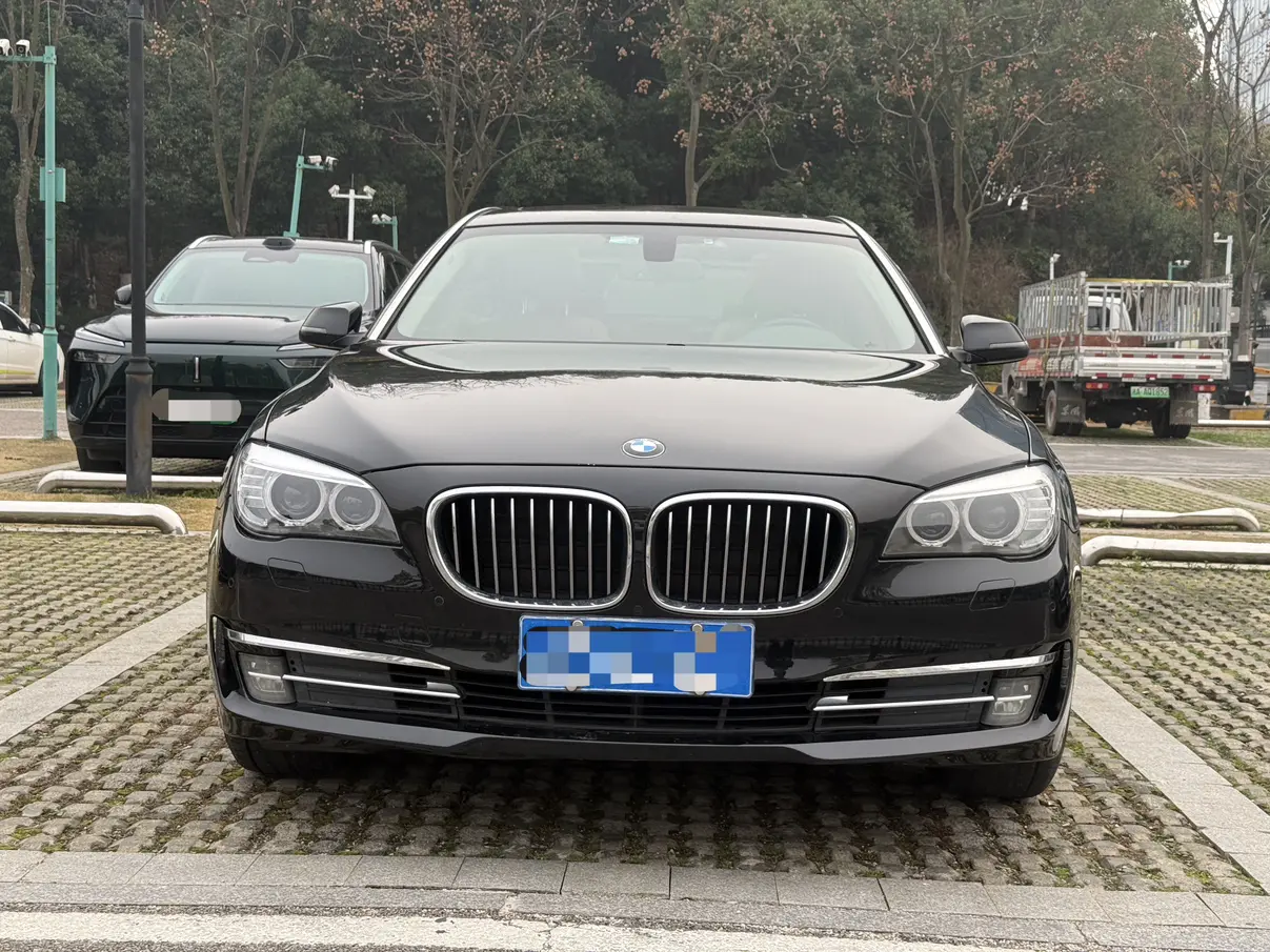 BMW 7 Series  из Китая