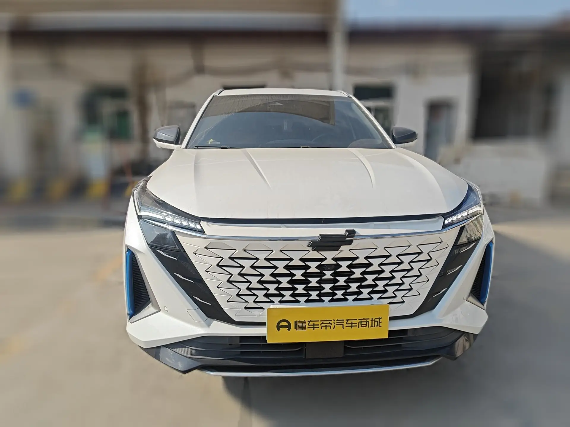 Oshan Changan Auchan Z6 iDD new energy  из Китая