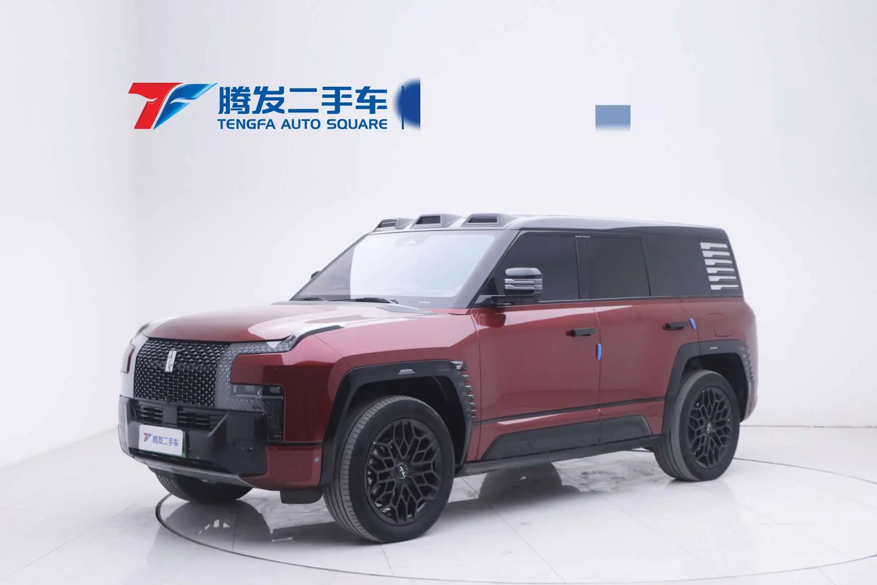 BYD Yangwang U8  из Китая