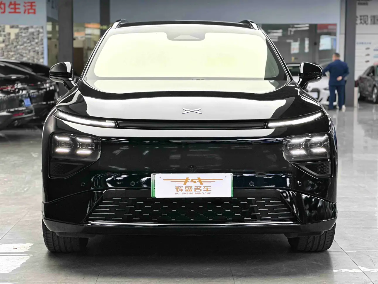 Xpeng G9  из Китая