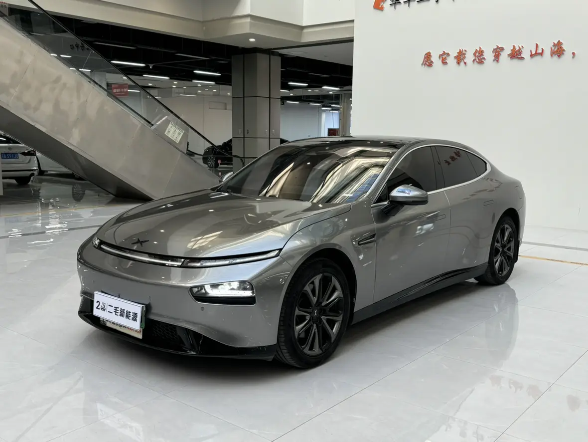 Xpeng P7  из Китая