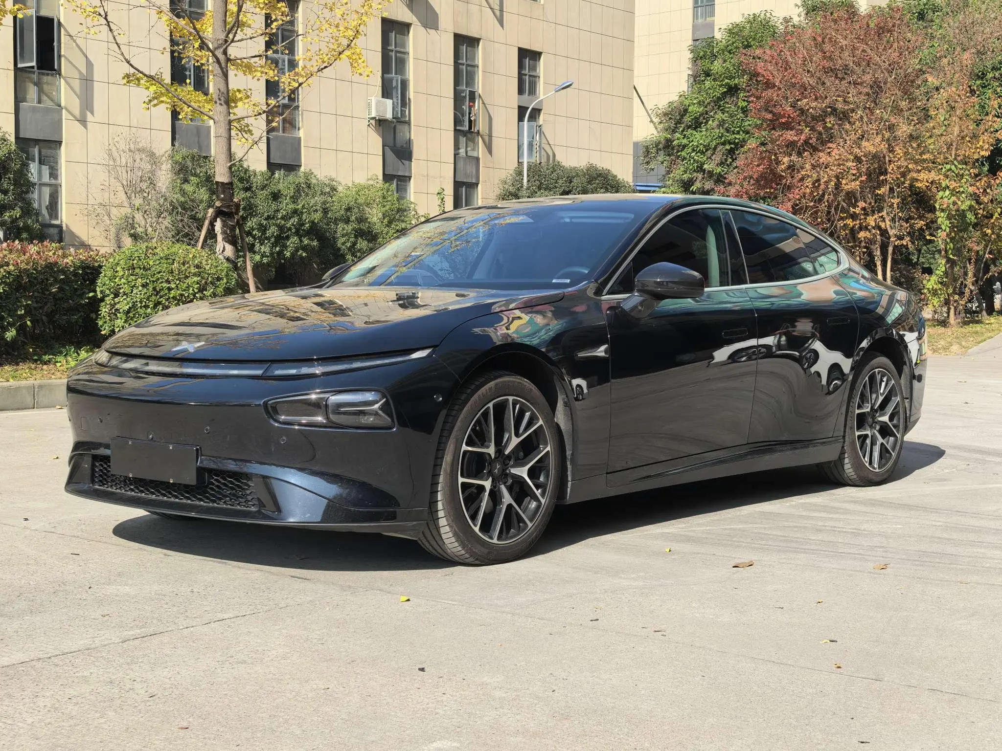 Xpeng P7  из Китая