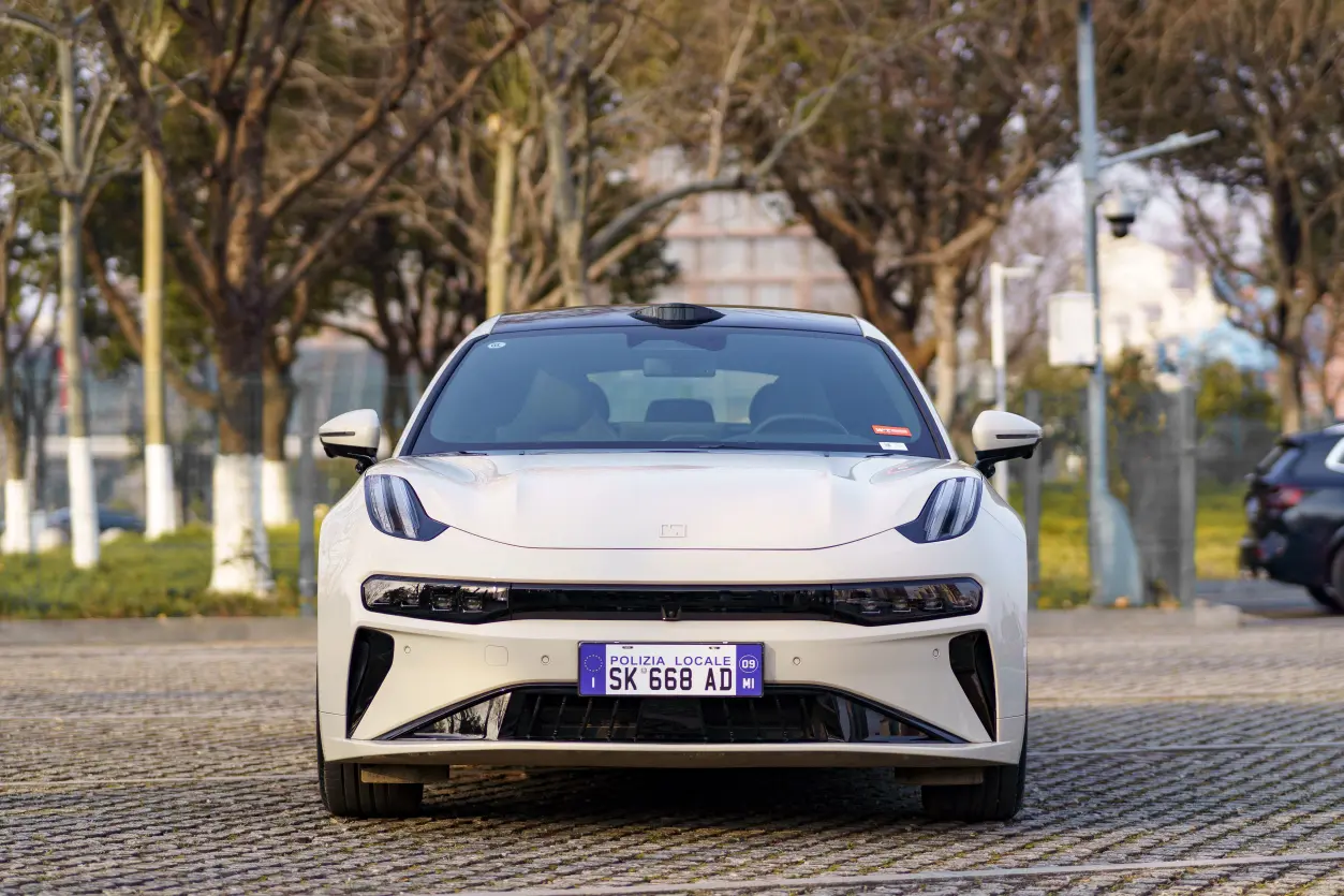 ZEEKR 001  из Китая