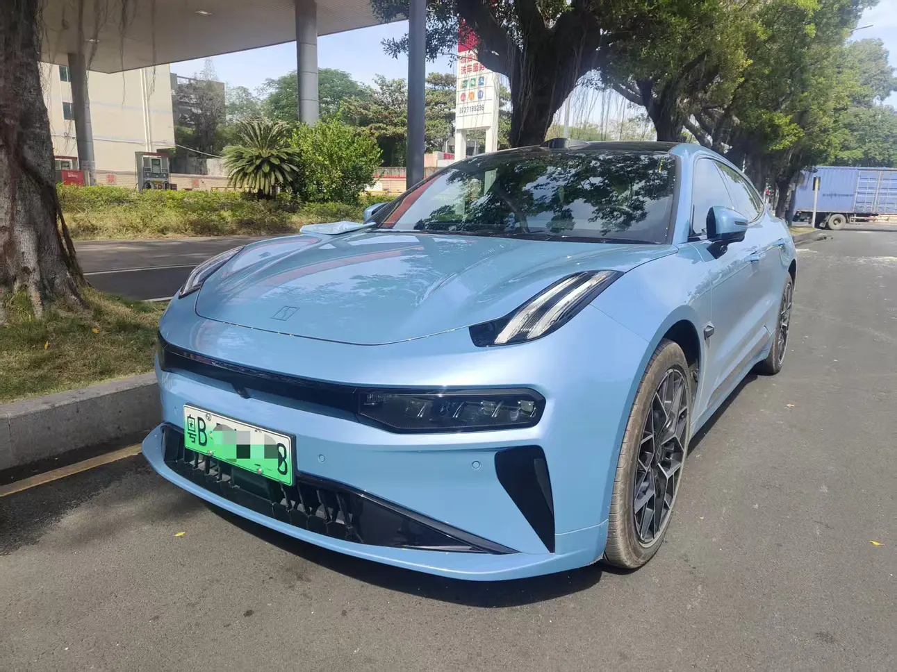 ZEEKR 001  из Китая