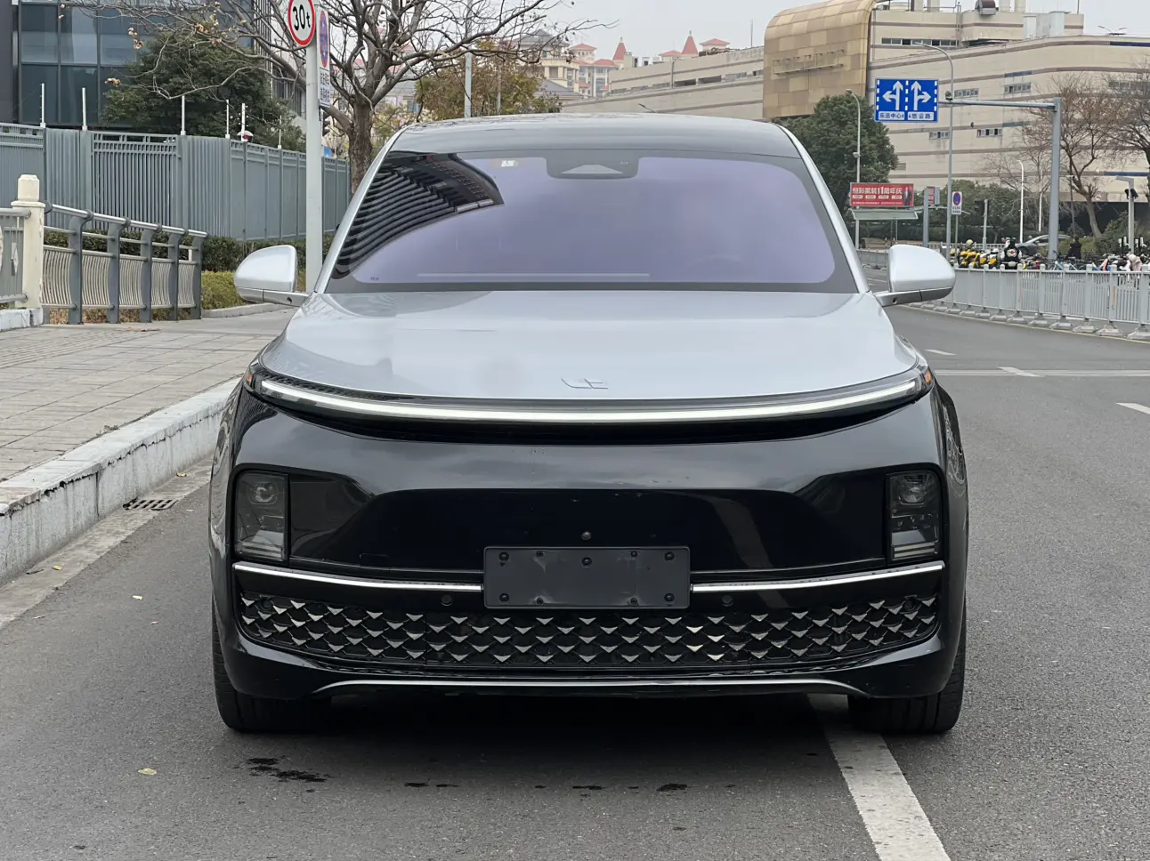 Li L9 (Ideal L9)  из Китая