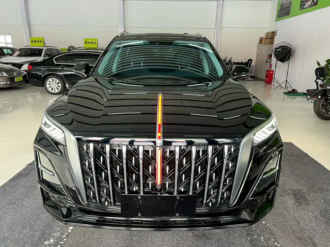 Hongqi HS5  из Китая