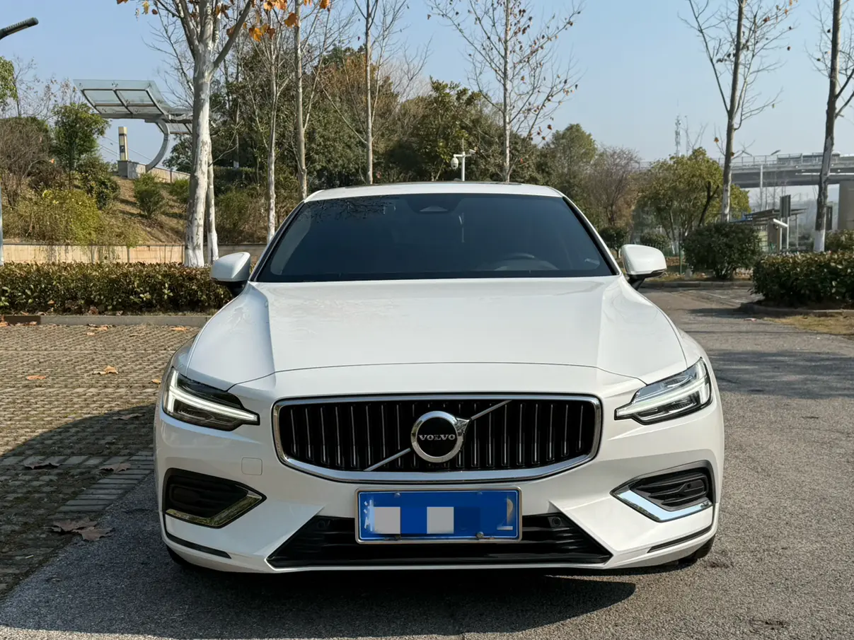 Volvo S60  из Китая