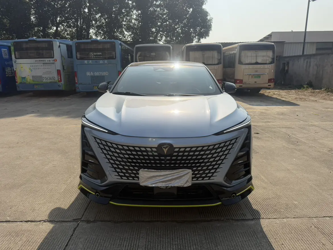 Changan UNI-T  из Китая