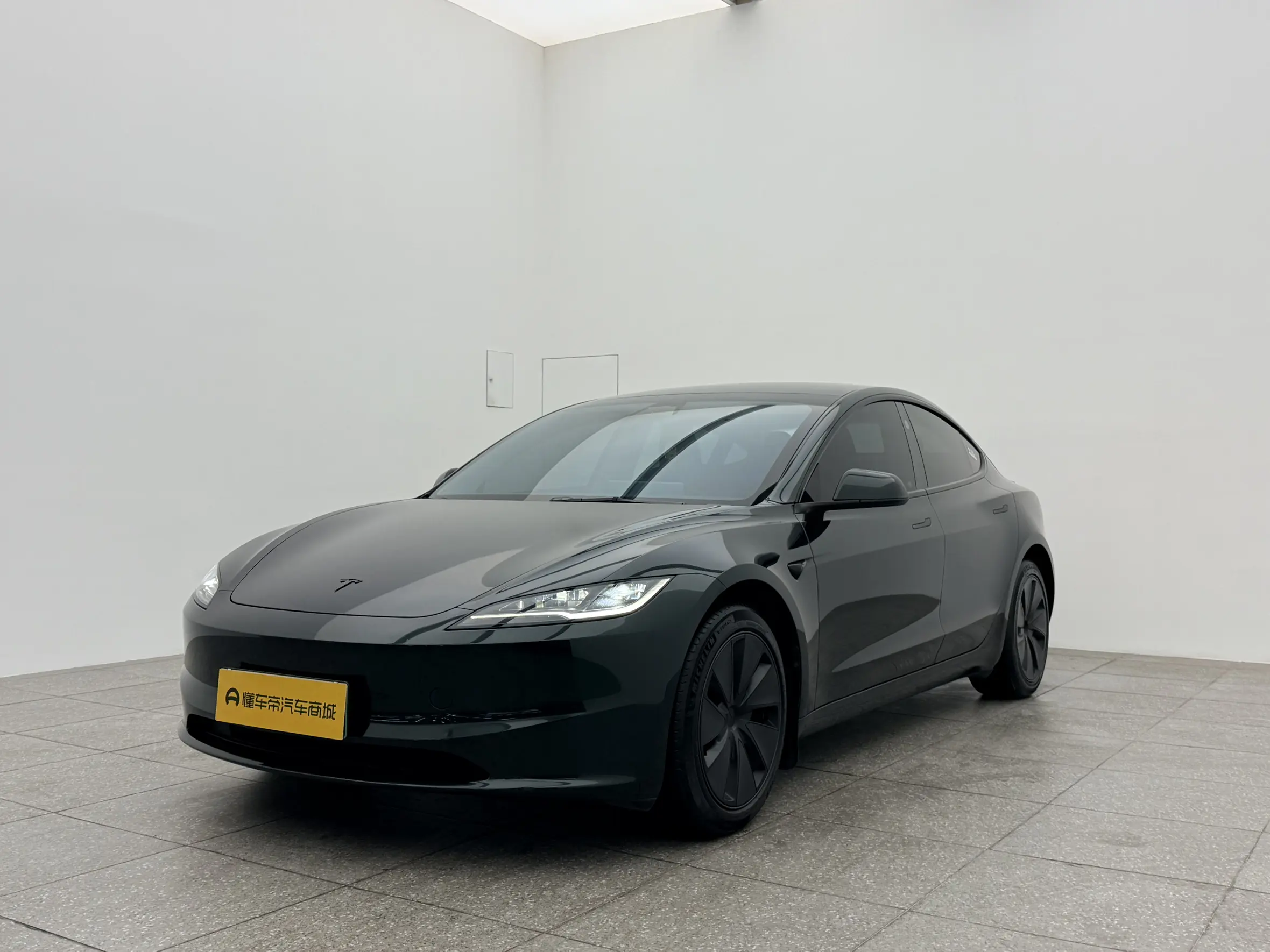 Tesla Model 3  из Китая