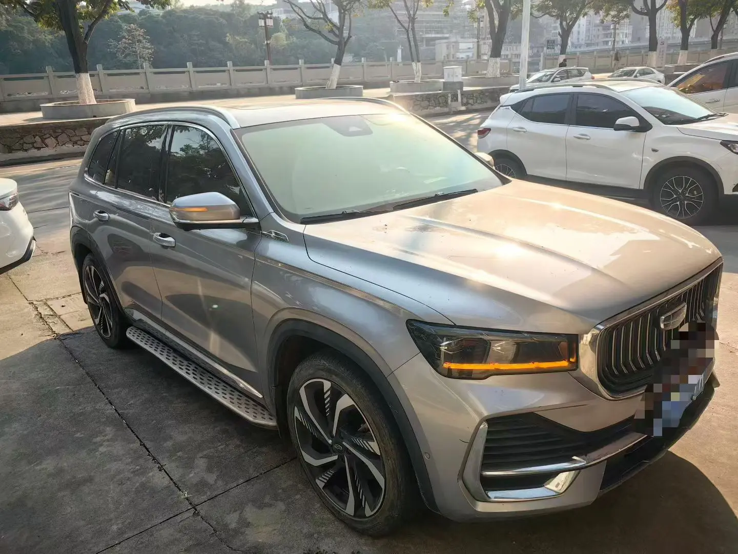 Geely Monjaro (Xingyue L)  из Китая