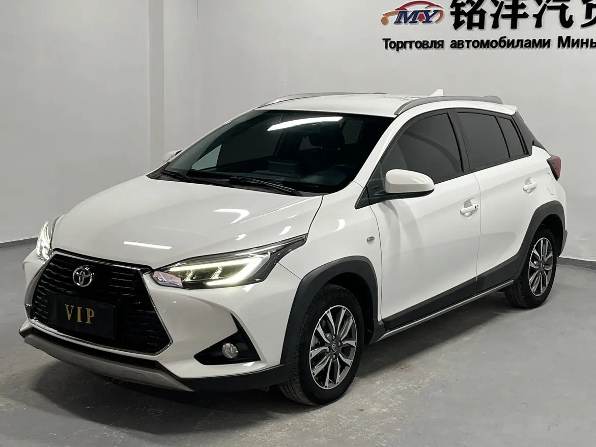 Toyota Yaris L  из Китая