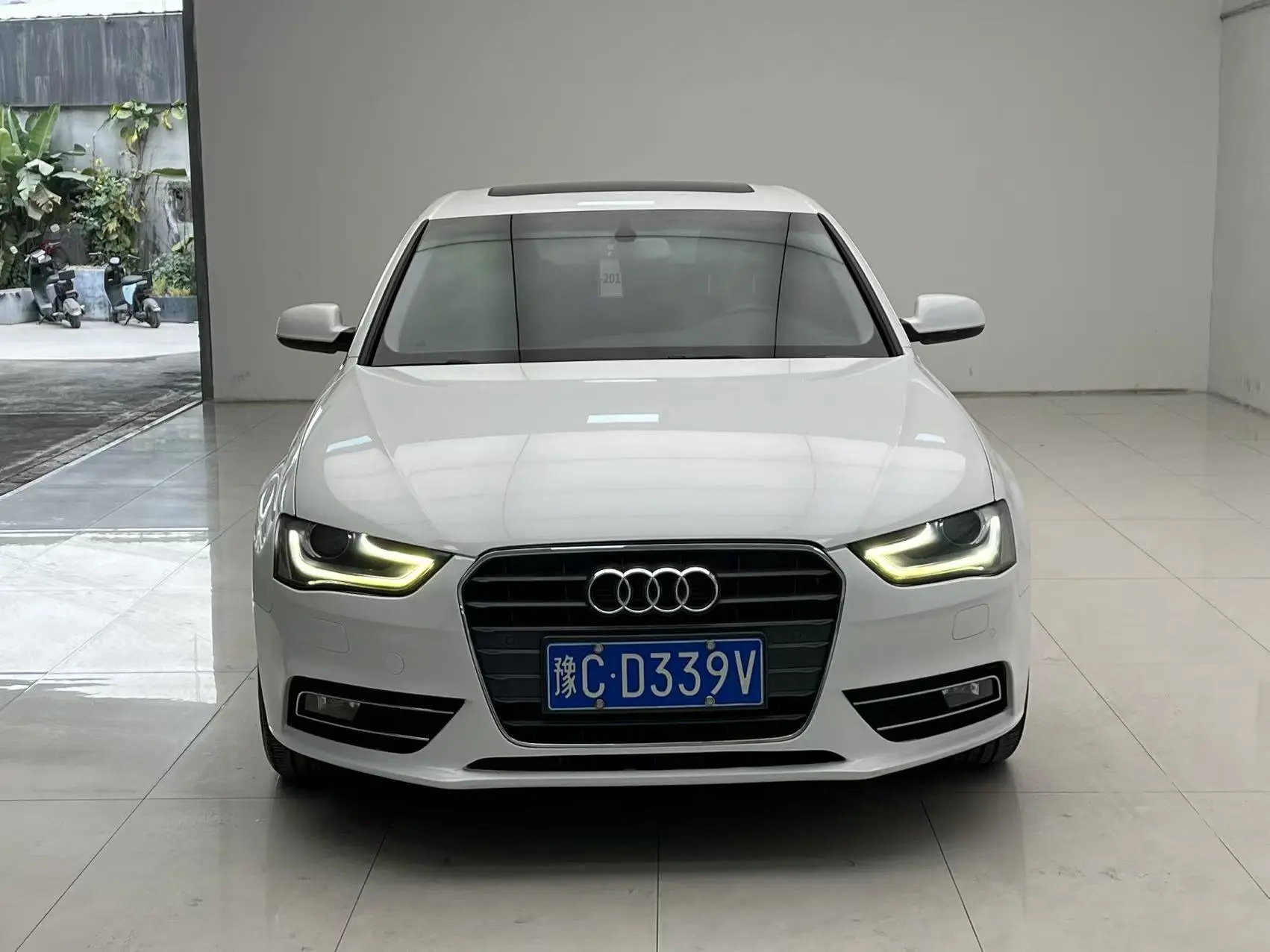 Audi A4L  из Китая