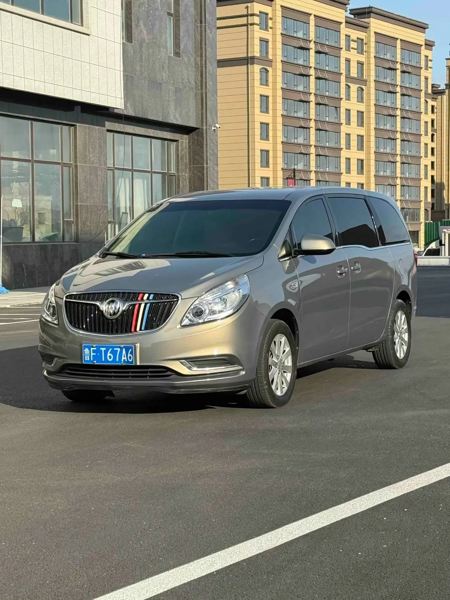 Buick GL8  из Китая