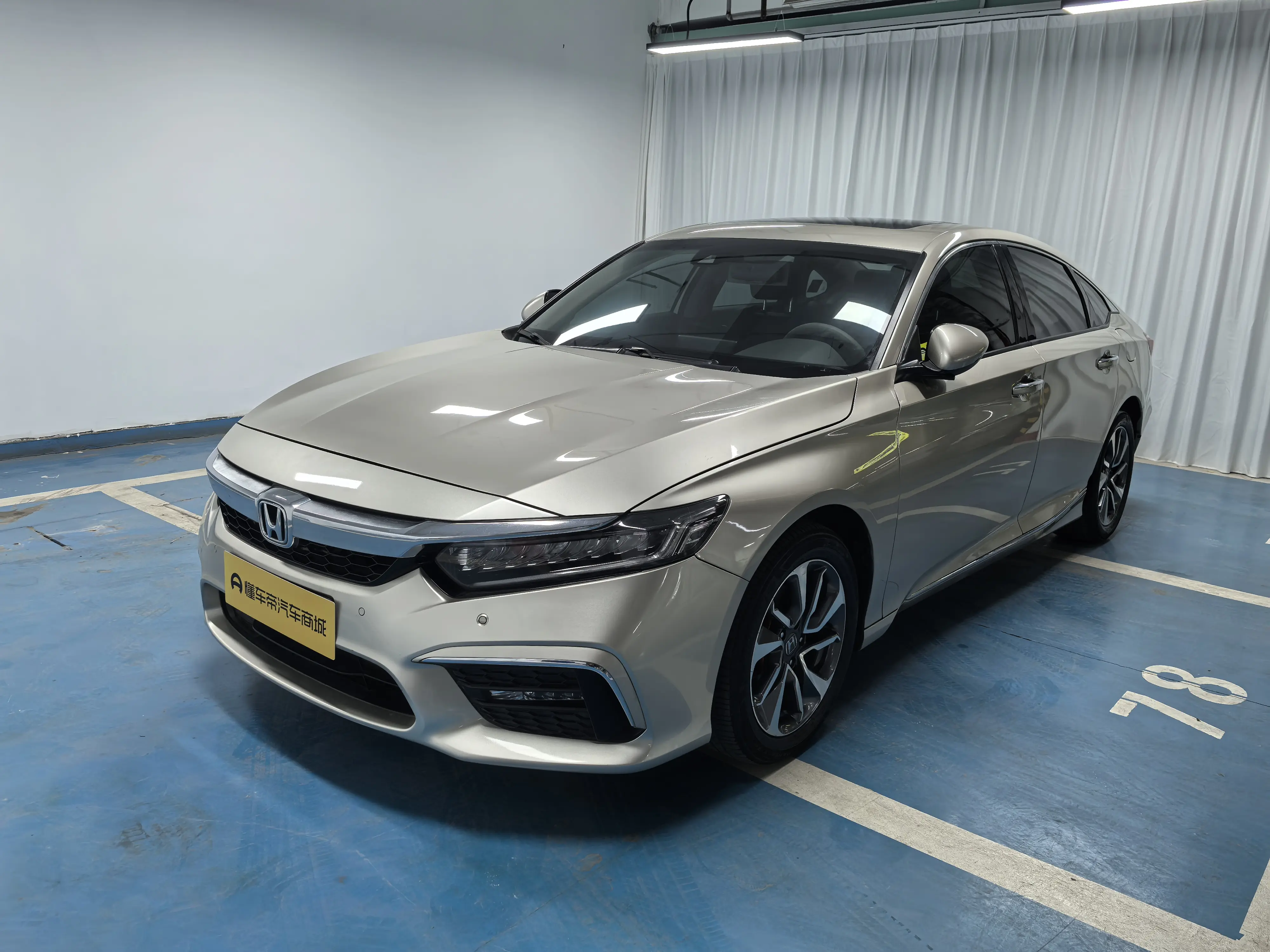 Honda Inspire (Yingshipai)  из Китая