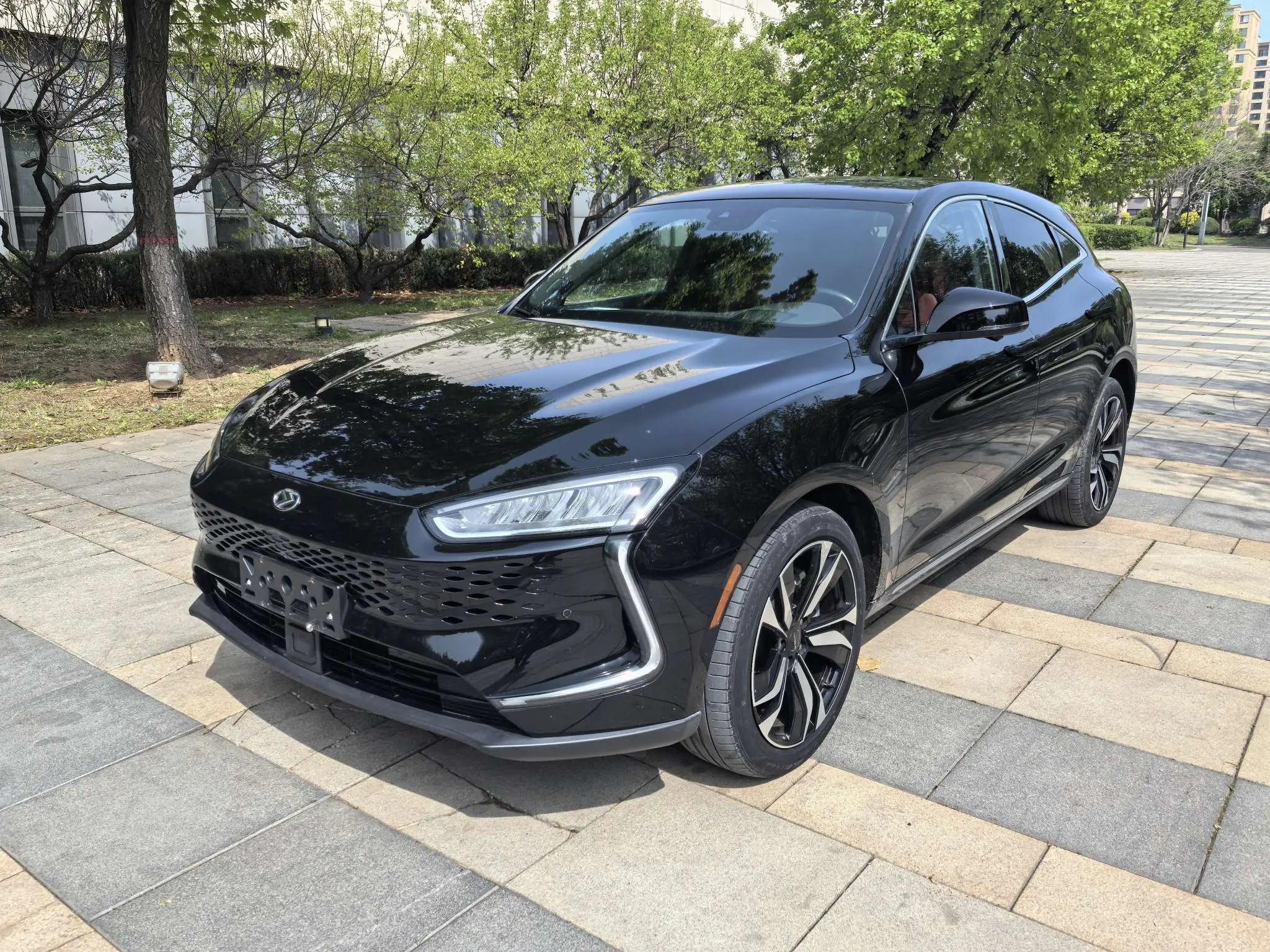 SERES Cyrus SF5  из Китая