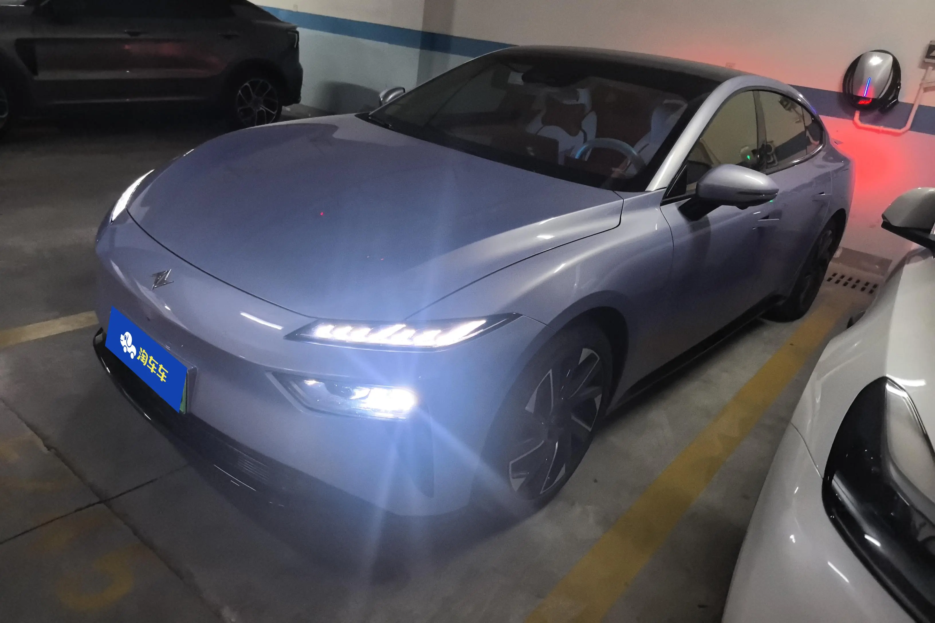 Dongfeng Eπ007  из Китая