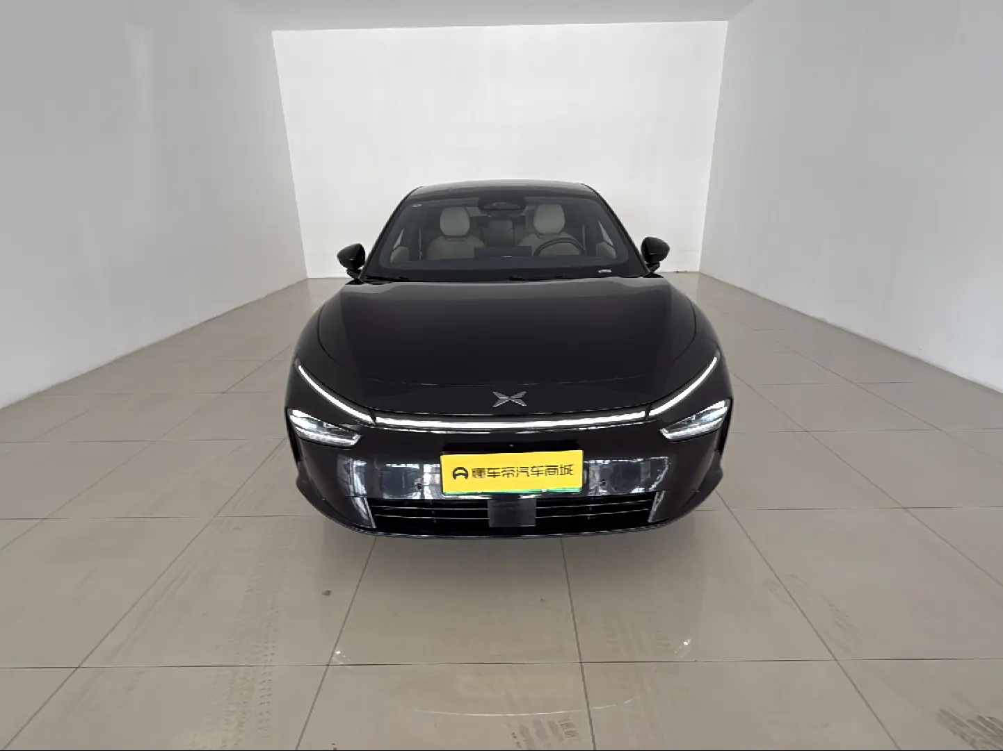 Xpeng P7+  из Китая