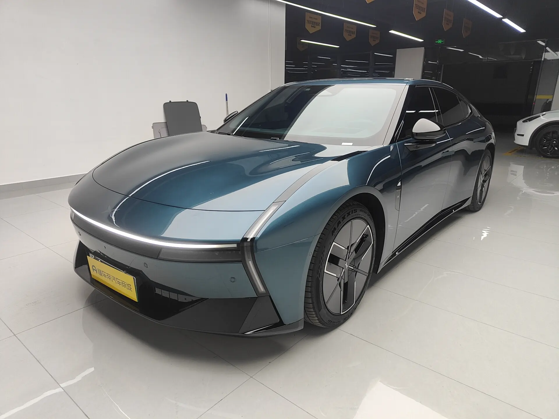 Xpeng P7  из Китая