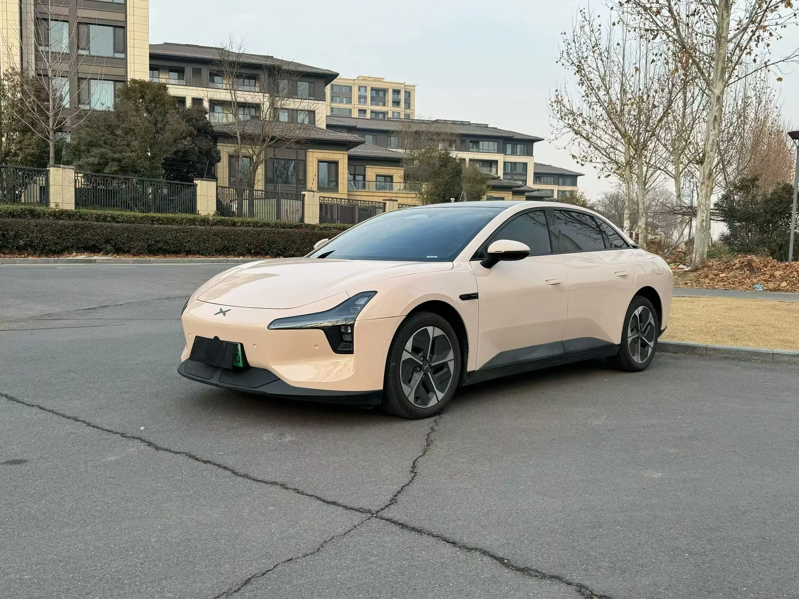 Xpeng Xiaopeng MONA M03  из Китая