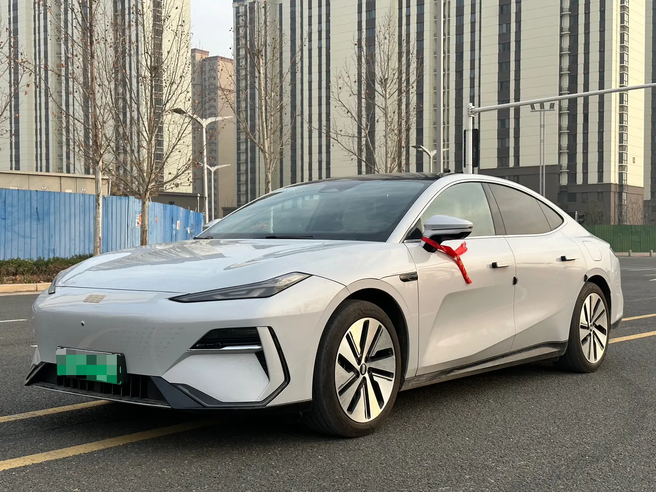 Geely Galaxy E8  из Китая