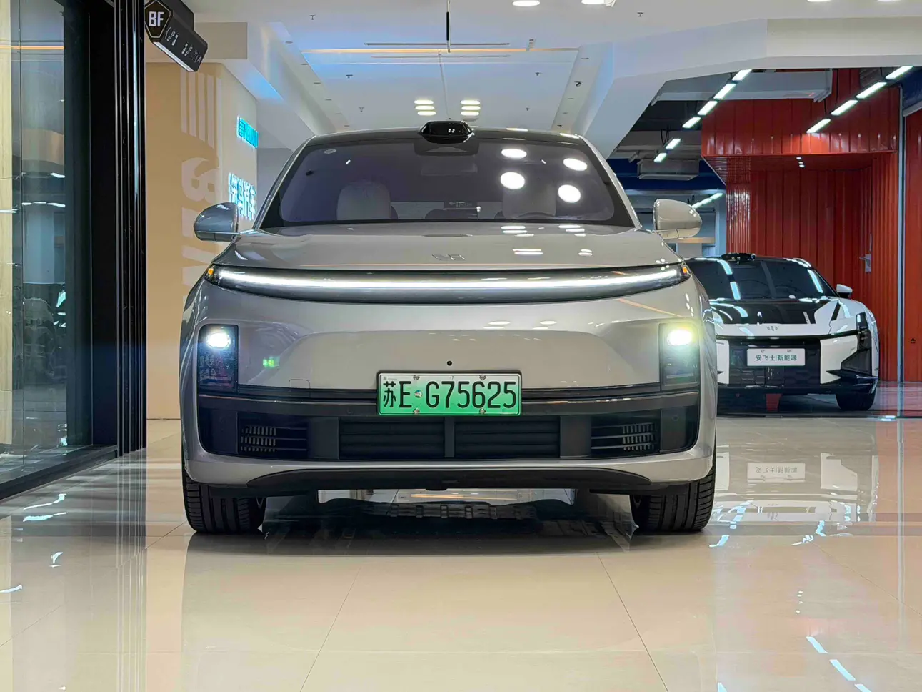 Li L7 (Ideal L7)  из Китая