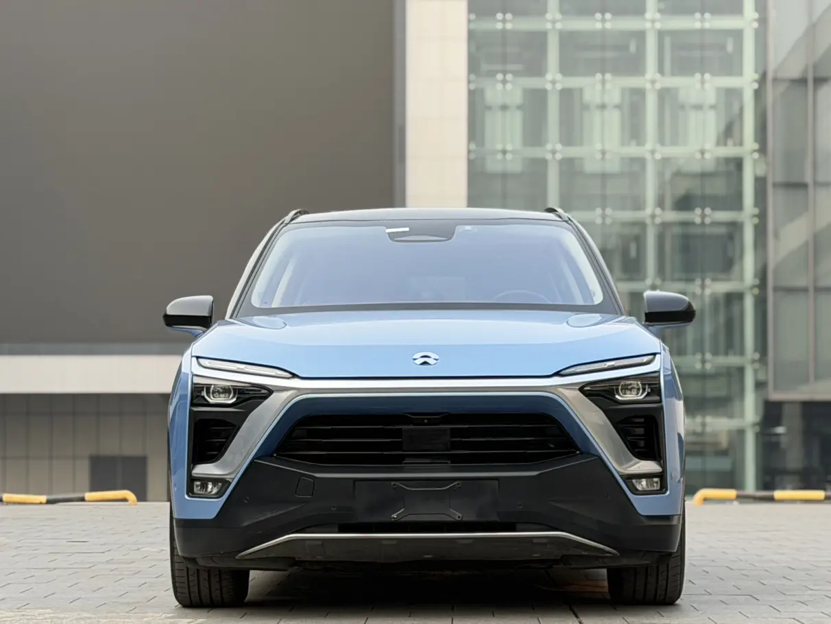 NIO ES8  из Китая