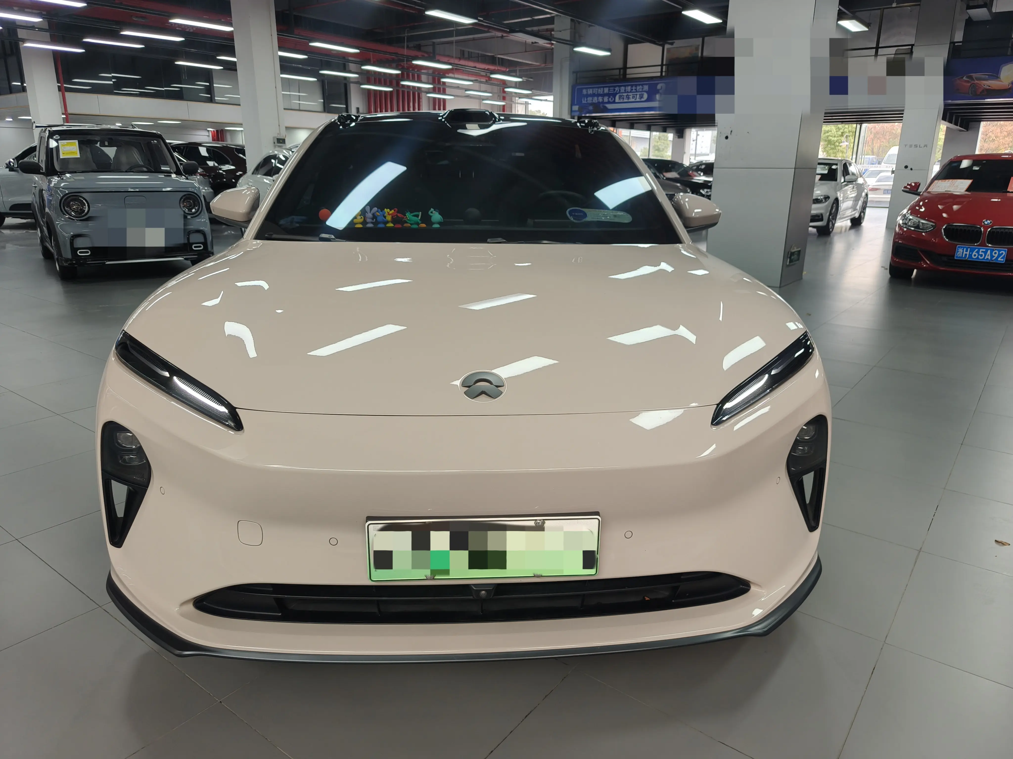 NIO ET5  из Китая