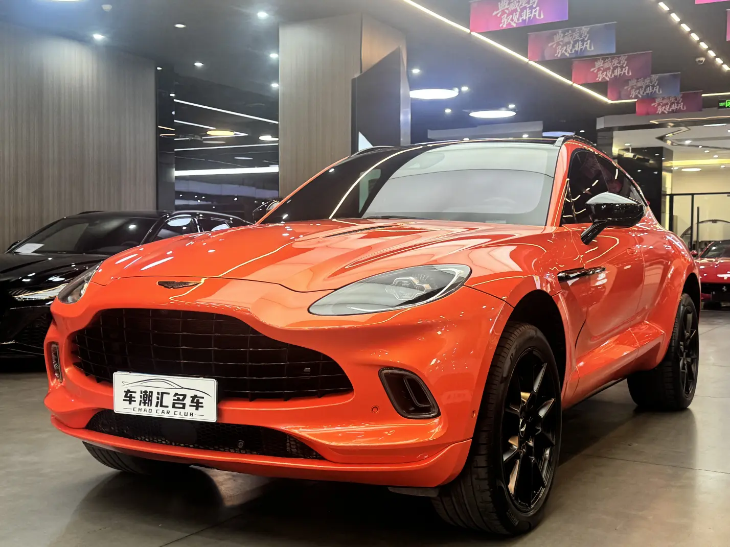 Aston Martin DBX  из Китая