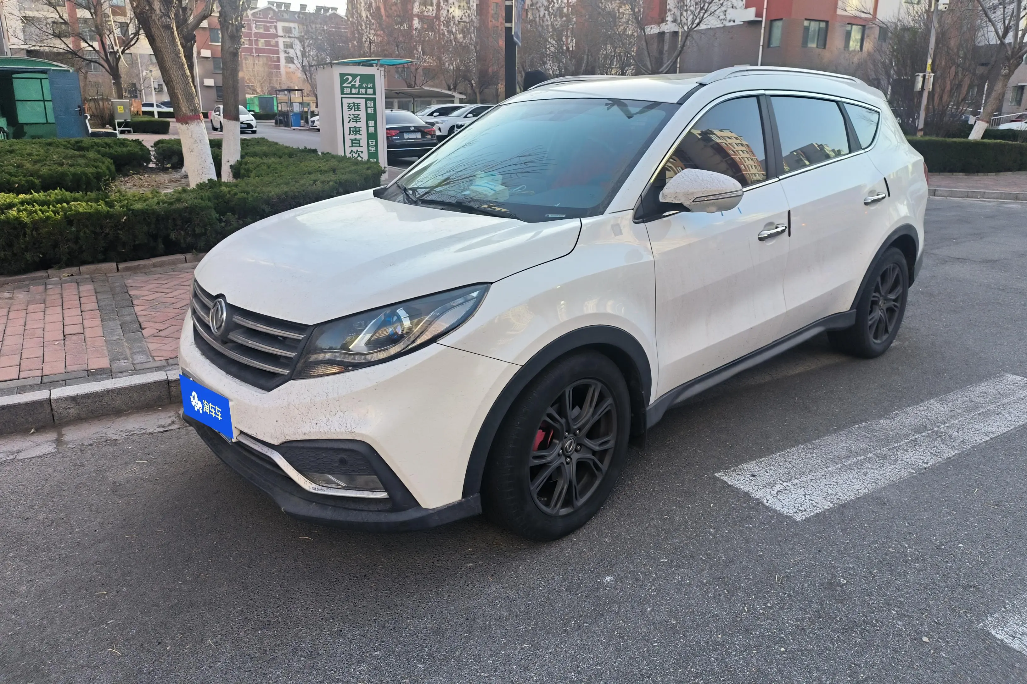 Dongfeng Fengon 580  из Китая