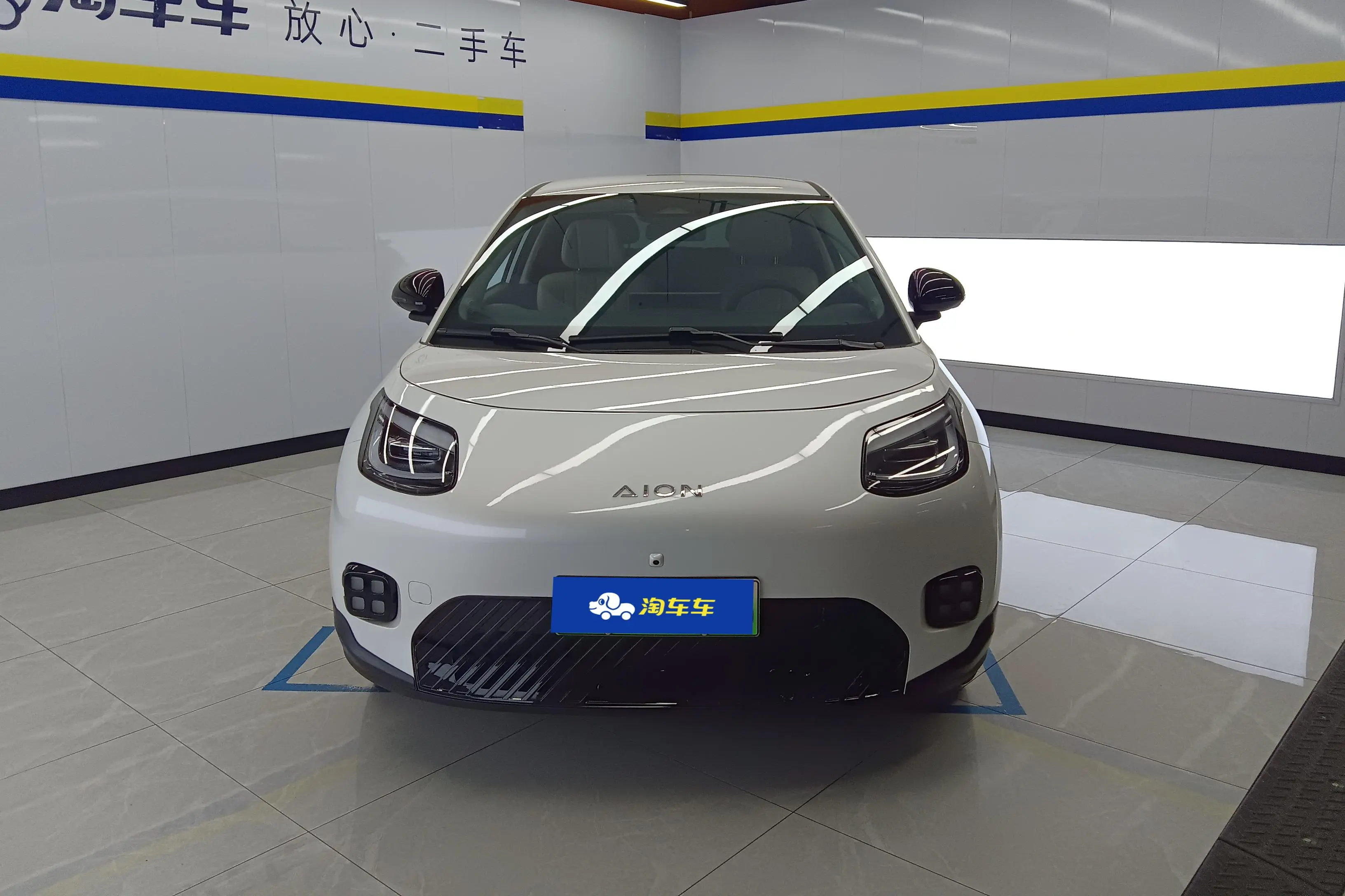 AION UT  из Китая