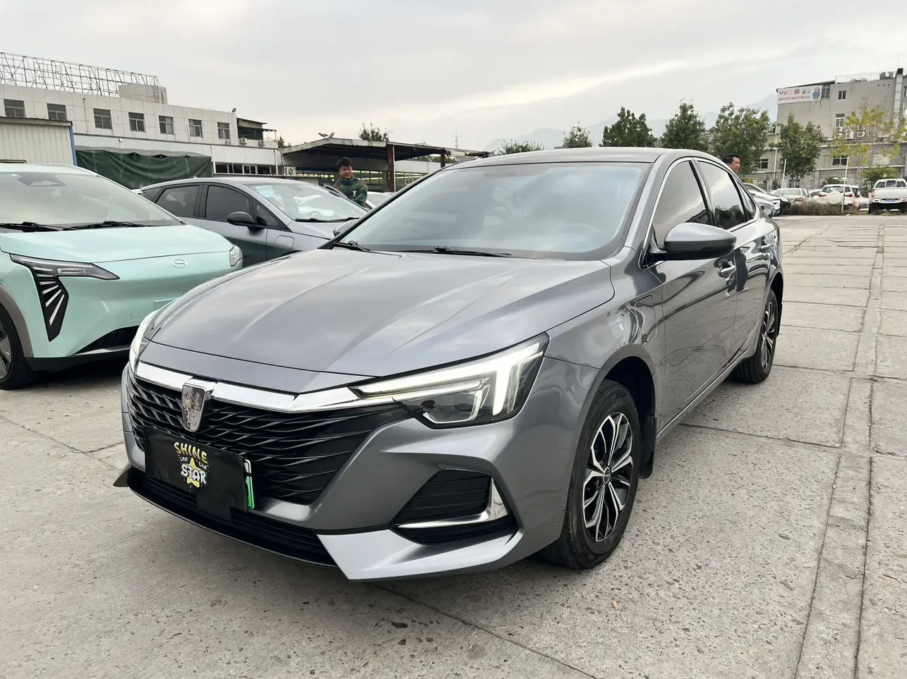 Roewe i6 MAX EV  из Китая