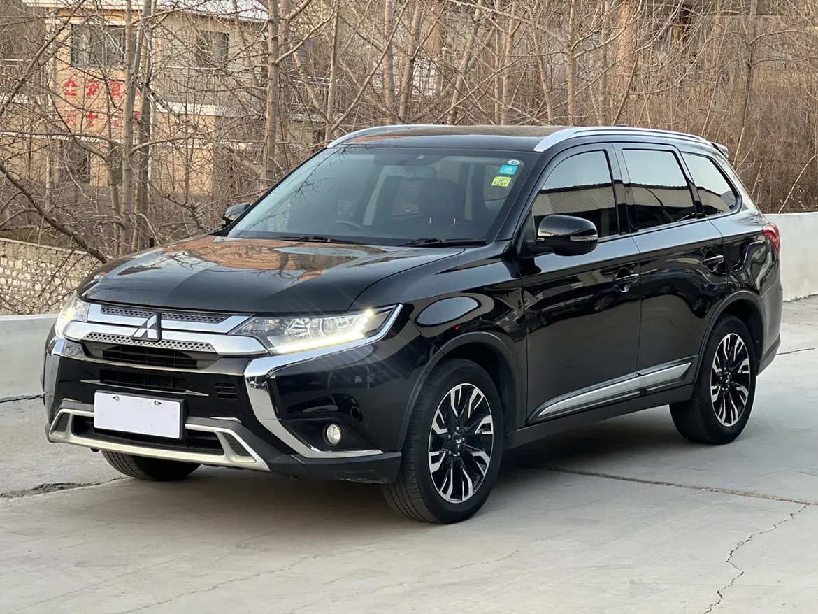 Mitsubishi Outlander  из Китая