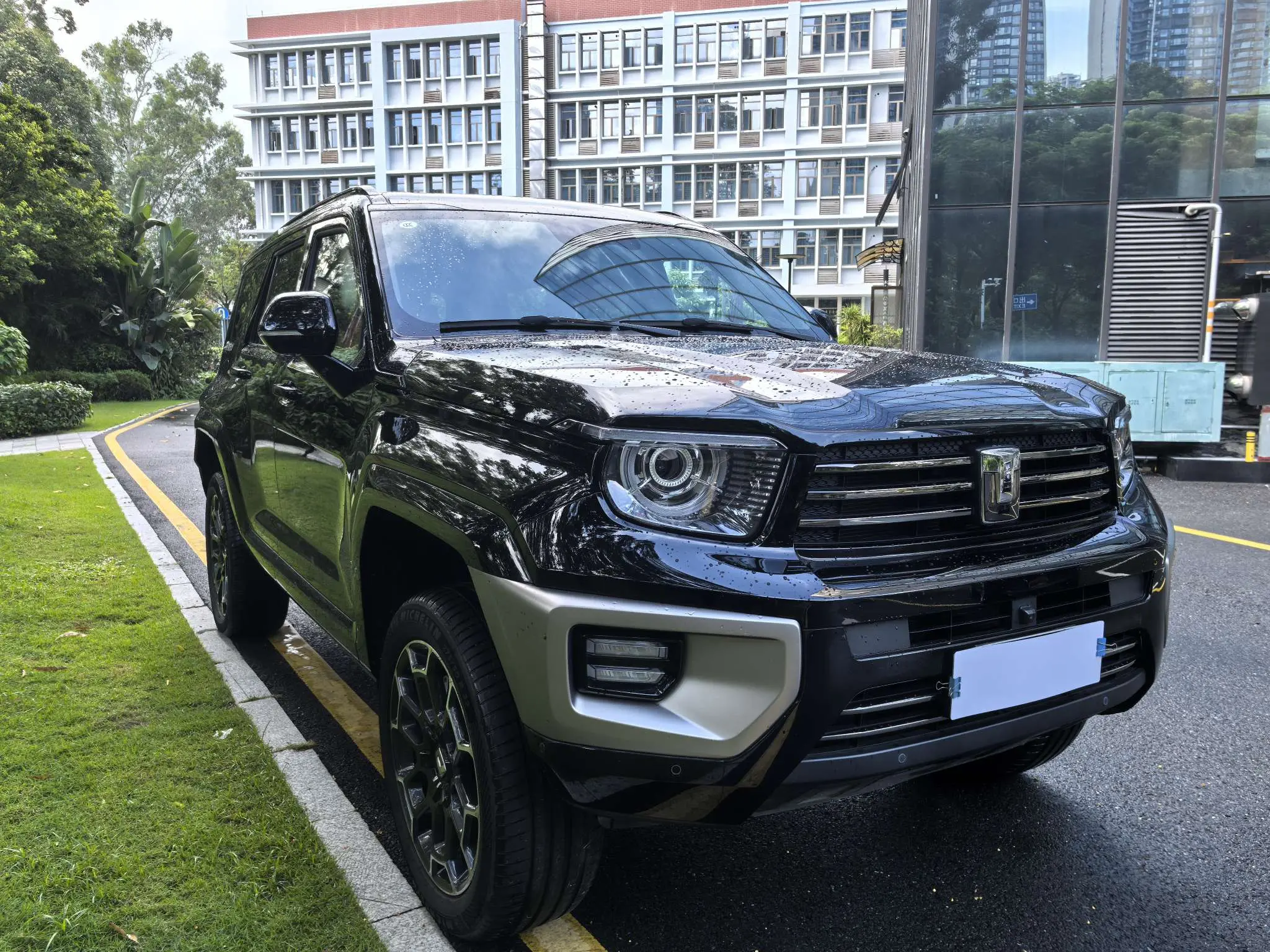 Tank 700 Hi4-T  из Китая