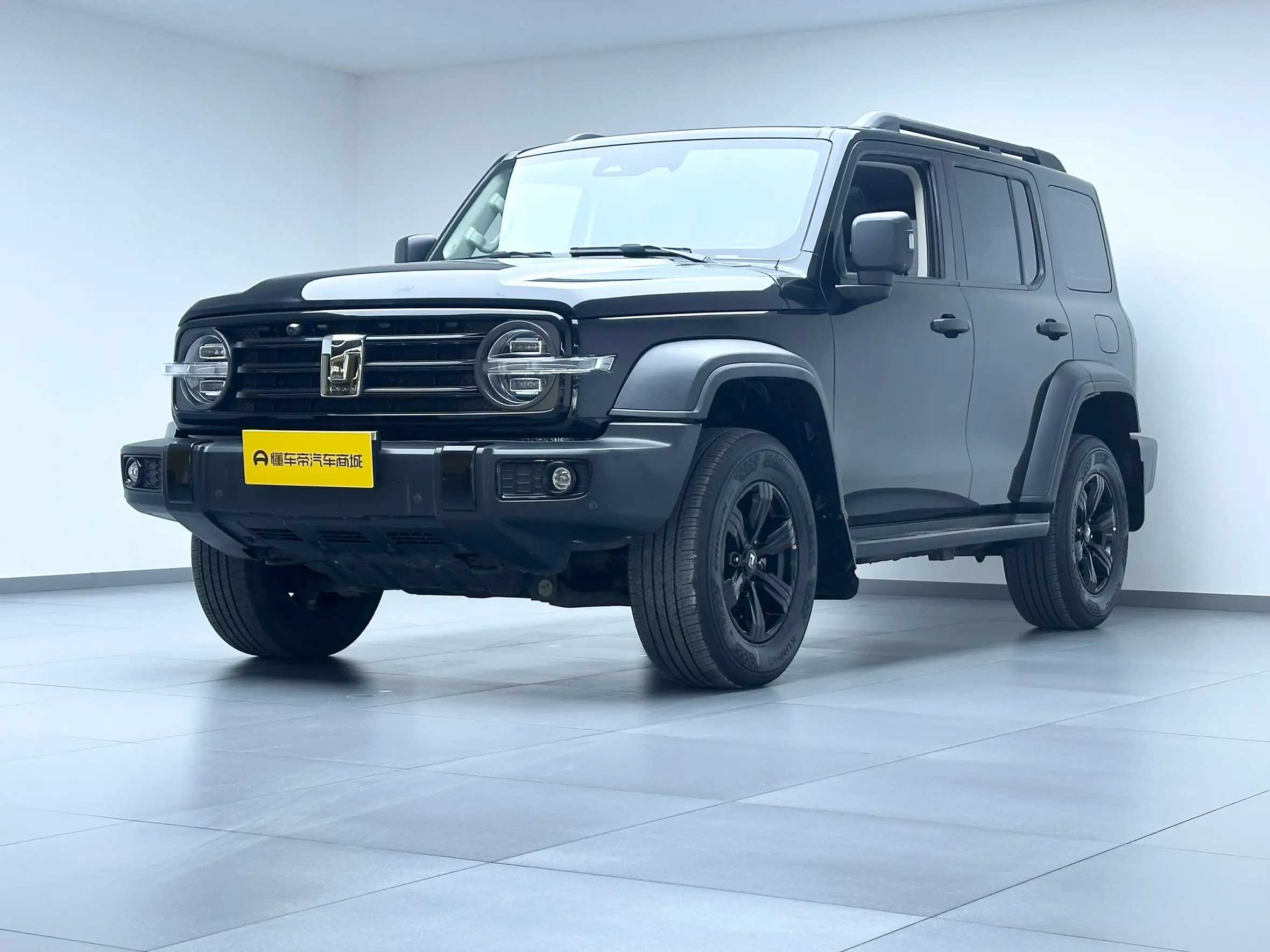 Tank 300  из Китая