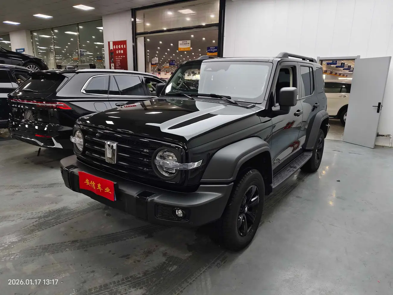 Tank 300  из Китая