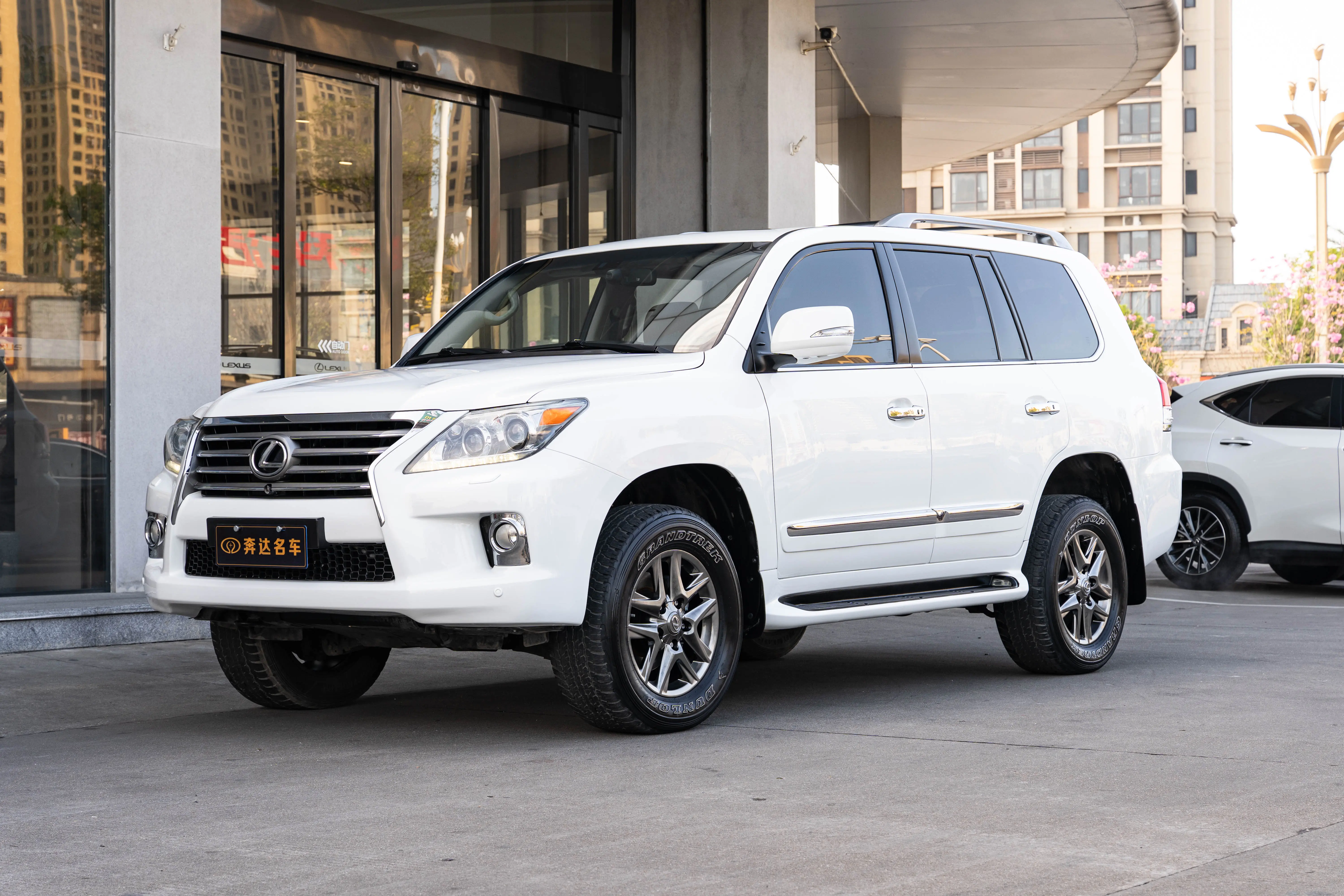 Lexus LX  из Китая