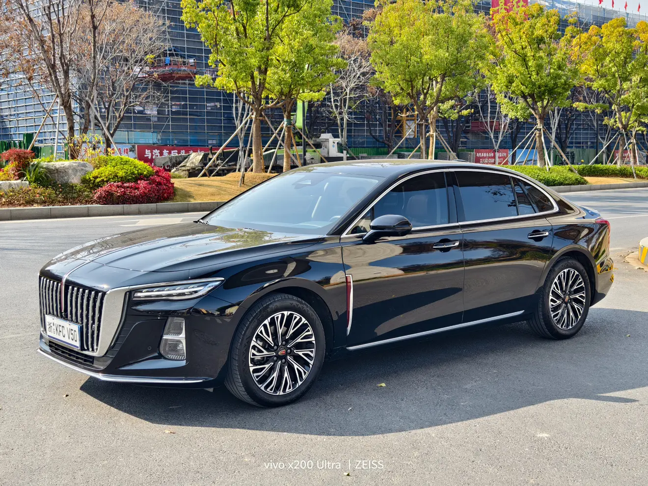 Hongqi H5  из Китая