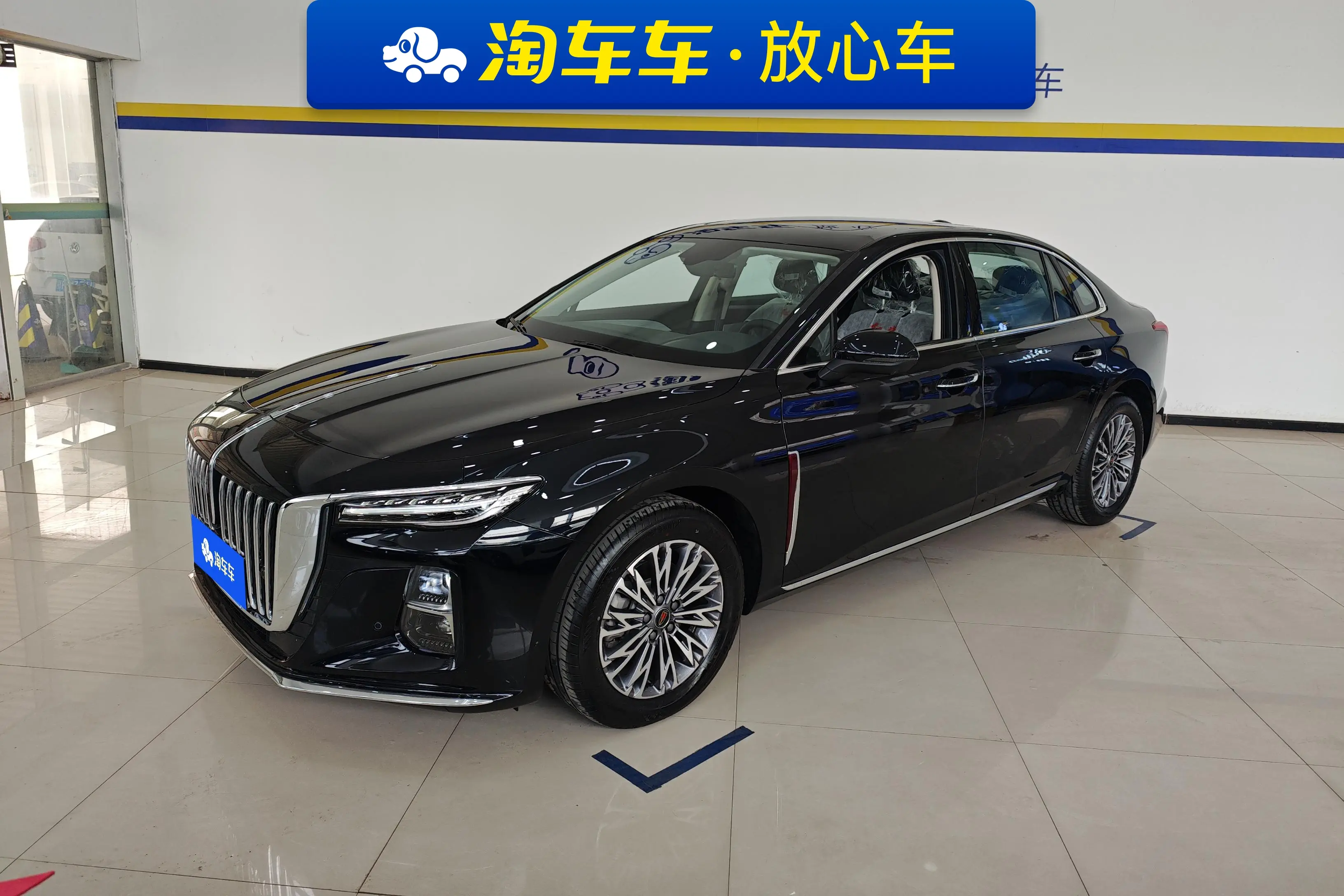 Hongqi H5  из Китая