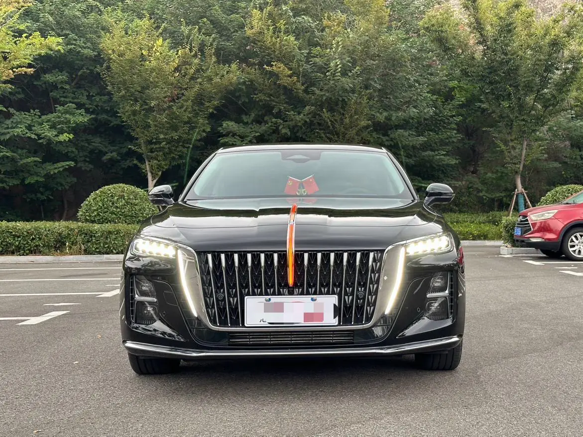 Hongqi H5  из Китая