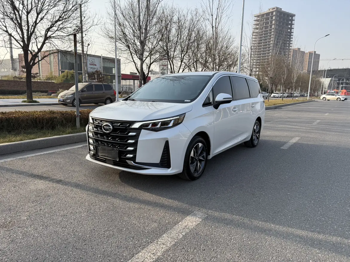 GAC Trumpchi M6  из Китая