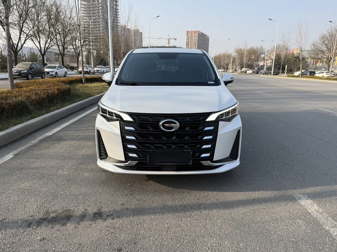 GAC Trumpchi M6  из Китая