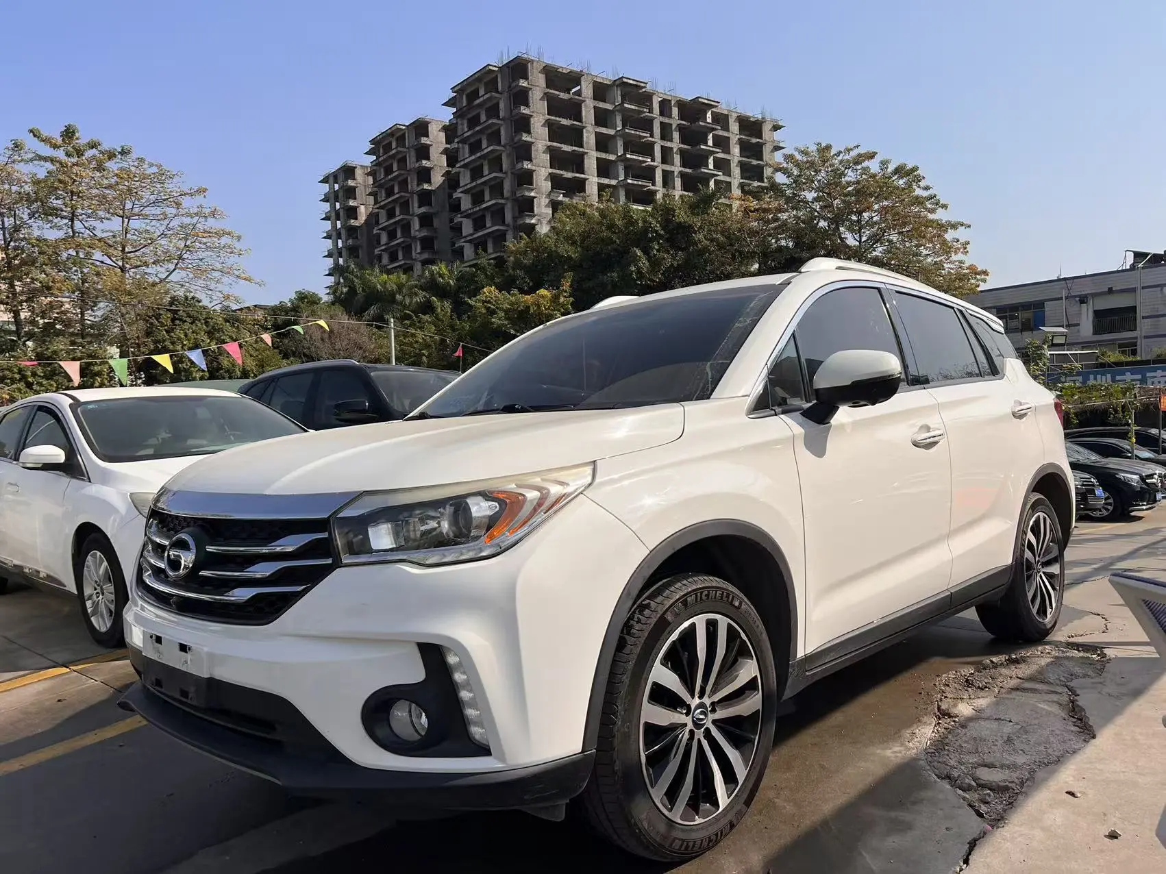 GAC Trumpchi GS4  из Китая