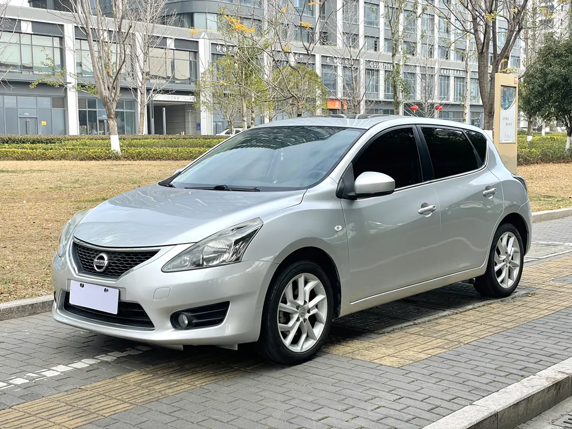 Nissan Tiida  из Китая
