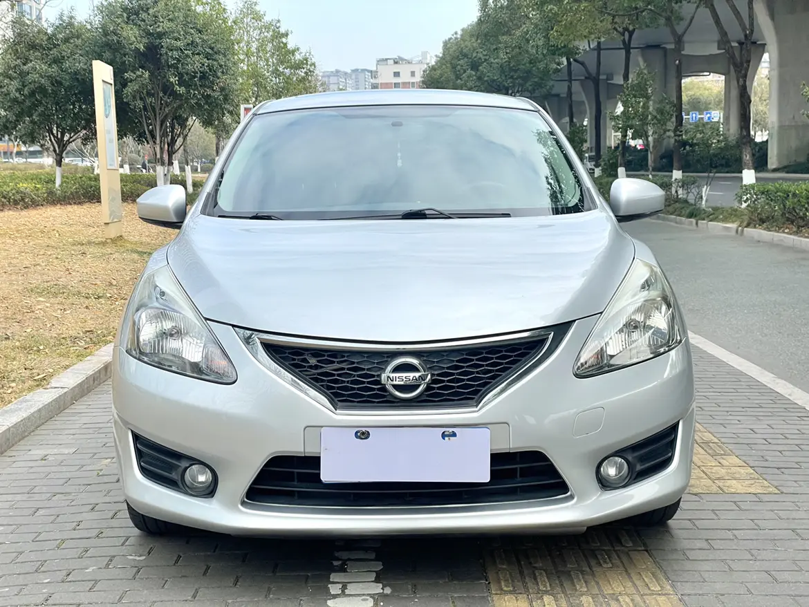 Nissan Tiida  из Китая