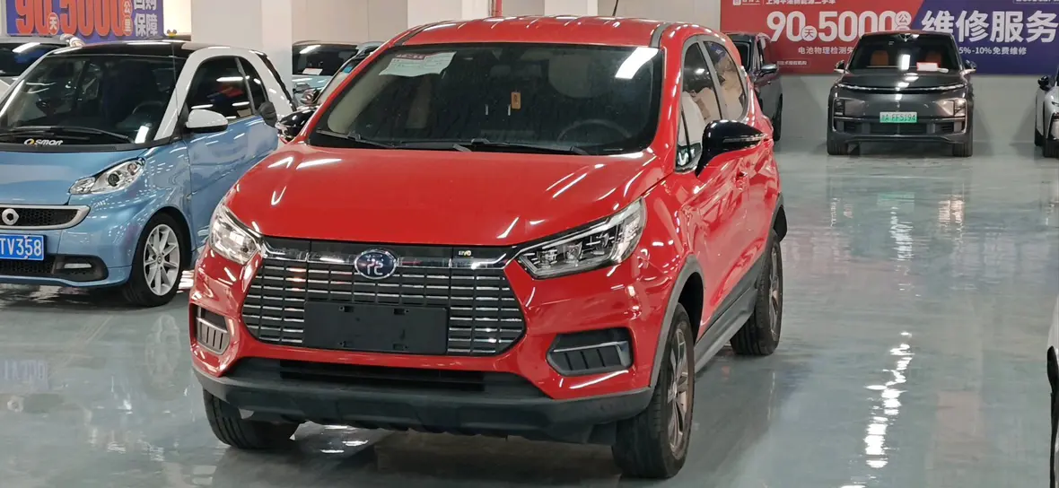 BYD Yuan EV  из Китая