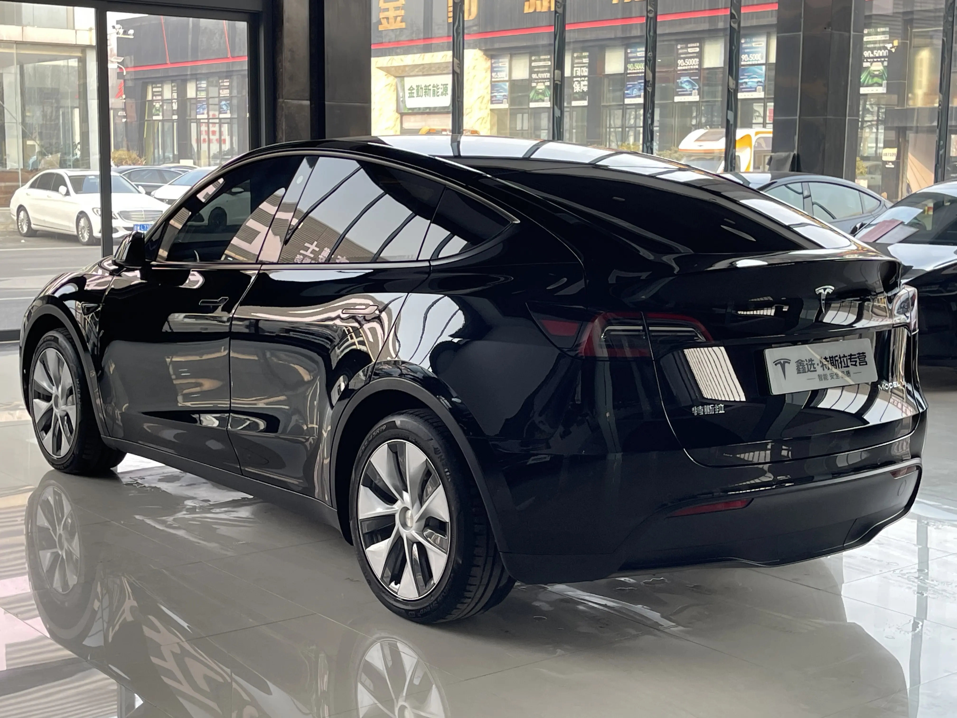 Tesla Model Y  из Китая