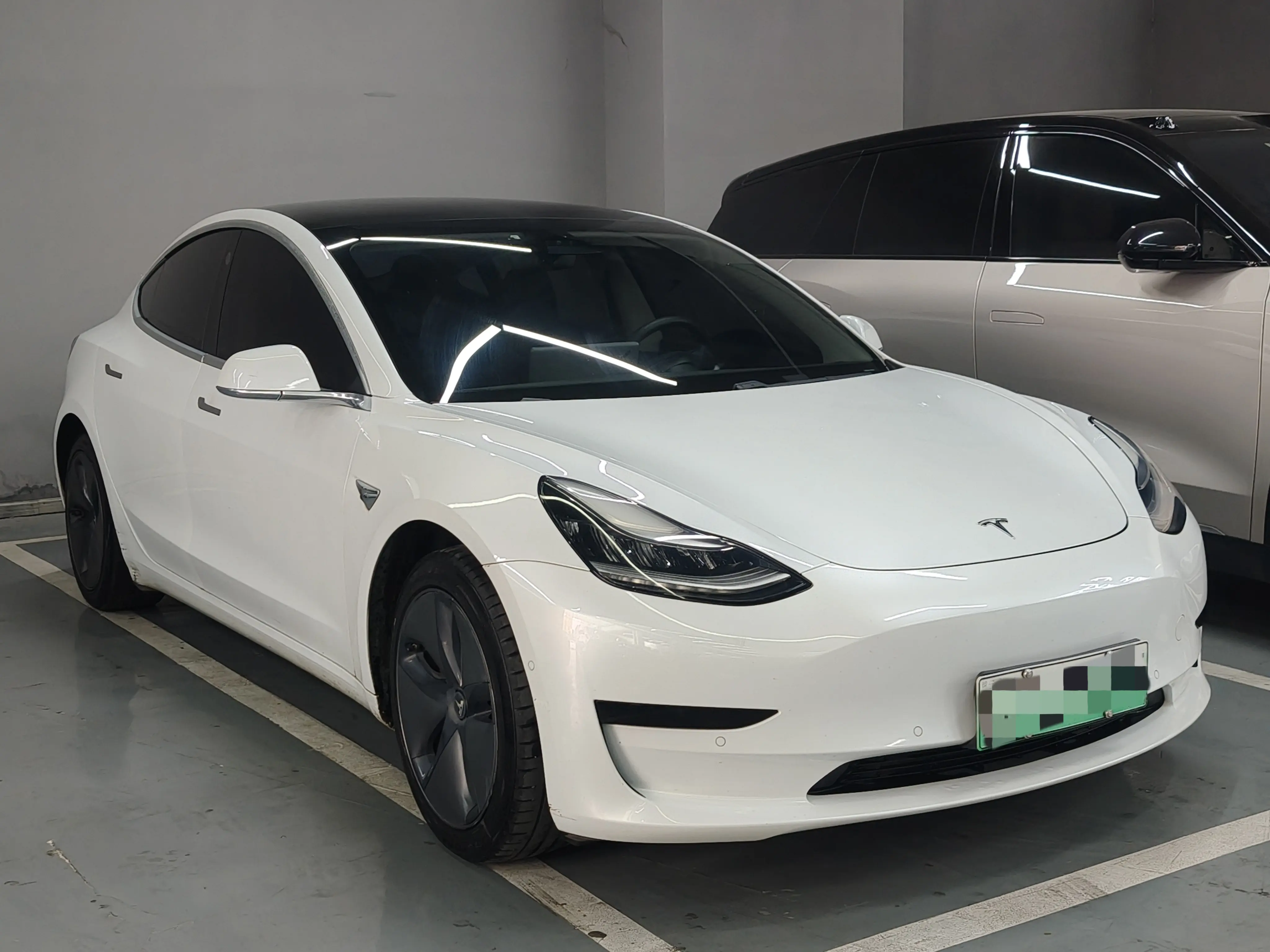 Tesla Model 3  из Китая