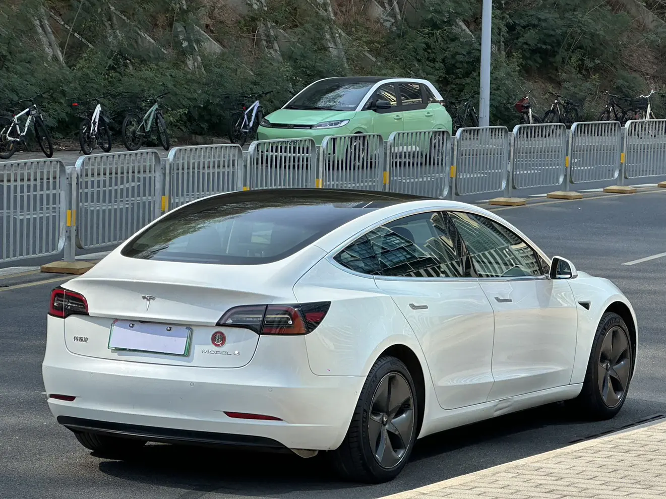 Tesla Model 3  из Китая
