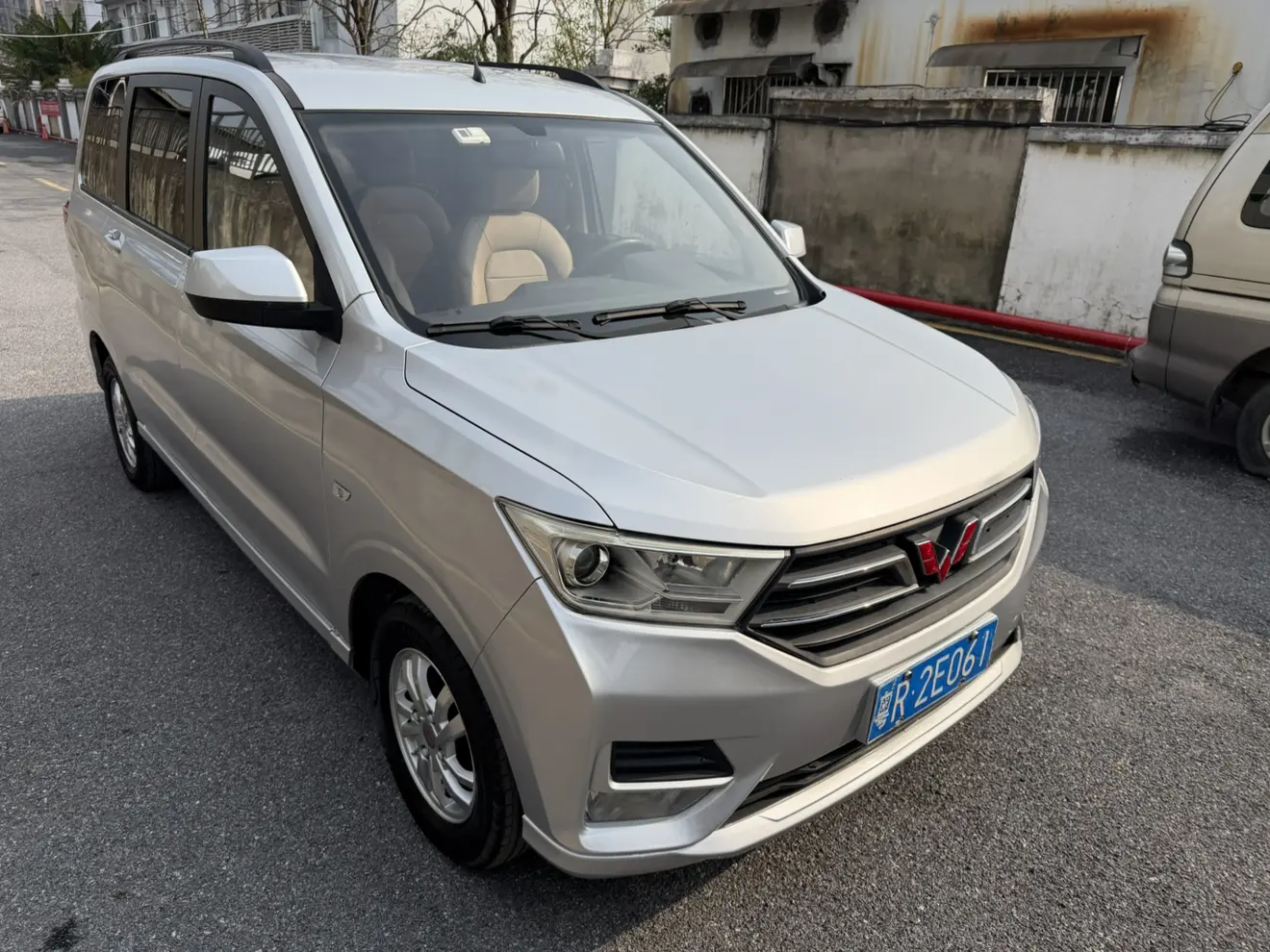 Wuling Hongguang  из Китая